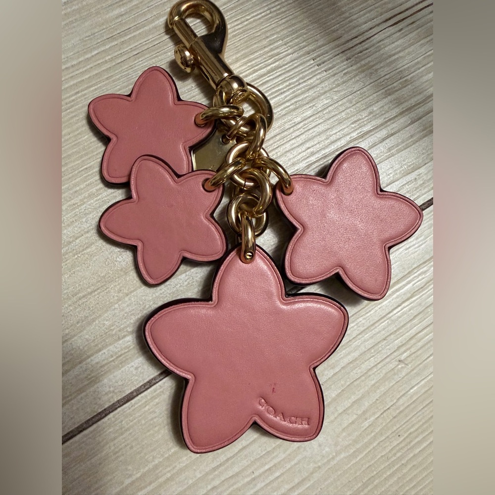 Coach pink tea rose floral keychain charm - Picture 4 of 4